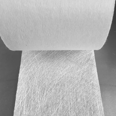 A esteira combinado combinada com uma camada das costas desbastadas 270g/m2 que adicionam uma camada da esteira de superfície 30g/m2 para fazer terminou liso